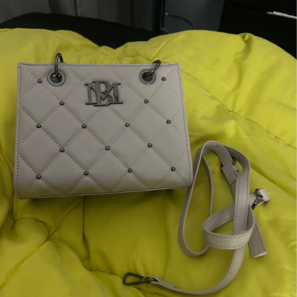 Elegant Beige Quilted Handbag